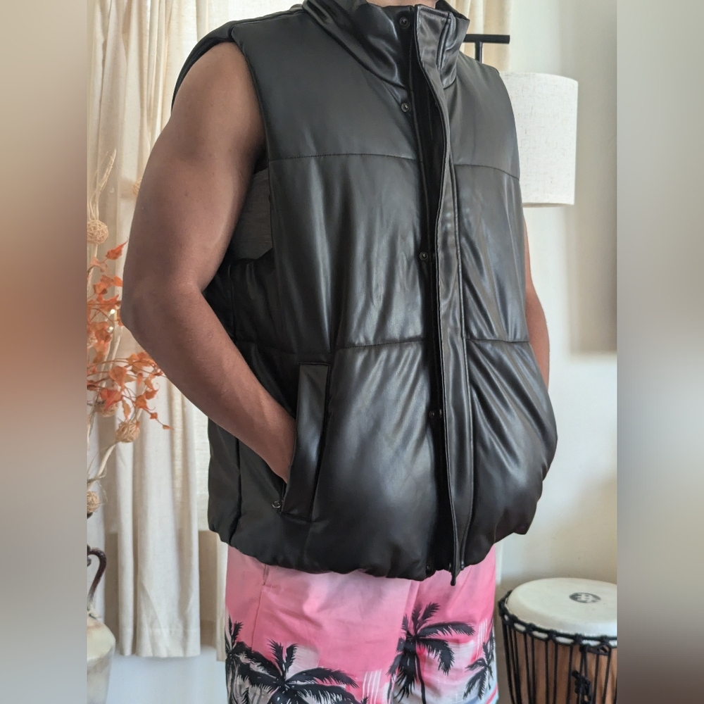 Forever 21 Men's LG Black Vest
